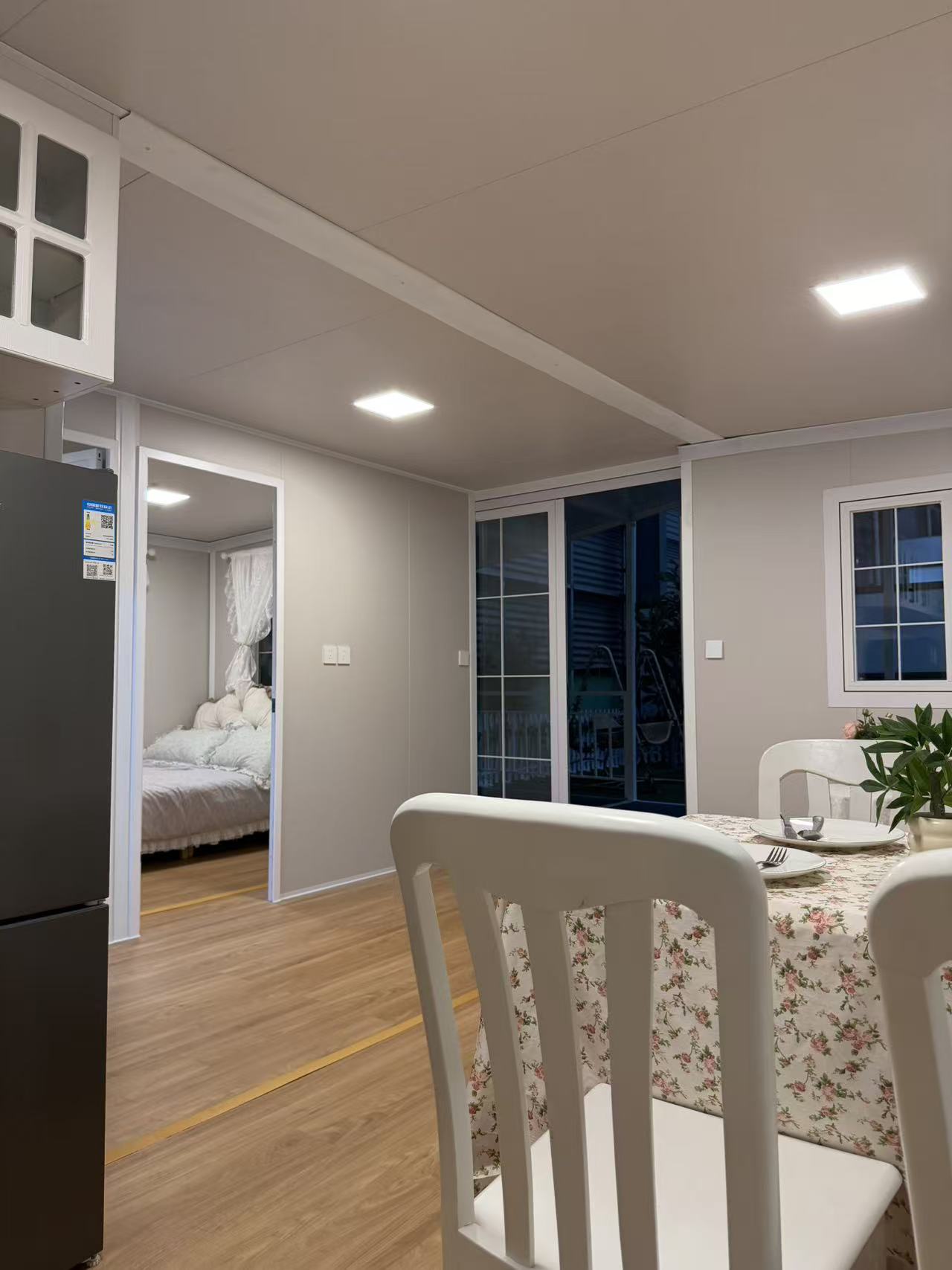 Expandable house dining area and bedroom connection