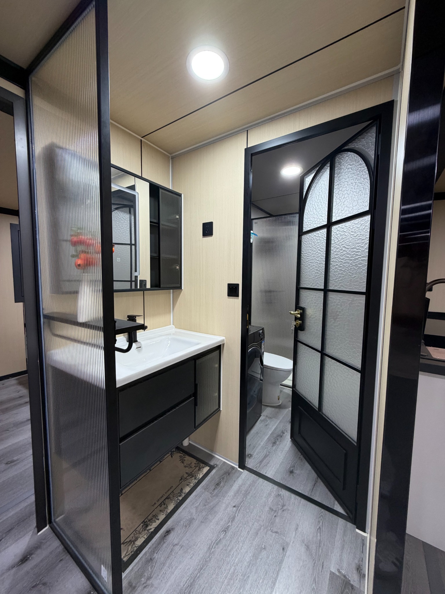Expandable house bathroom planning and fixture reference